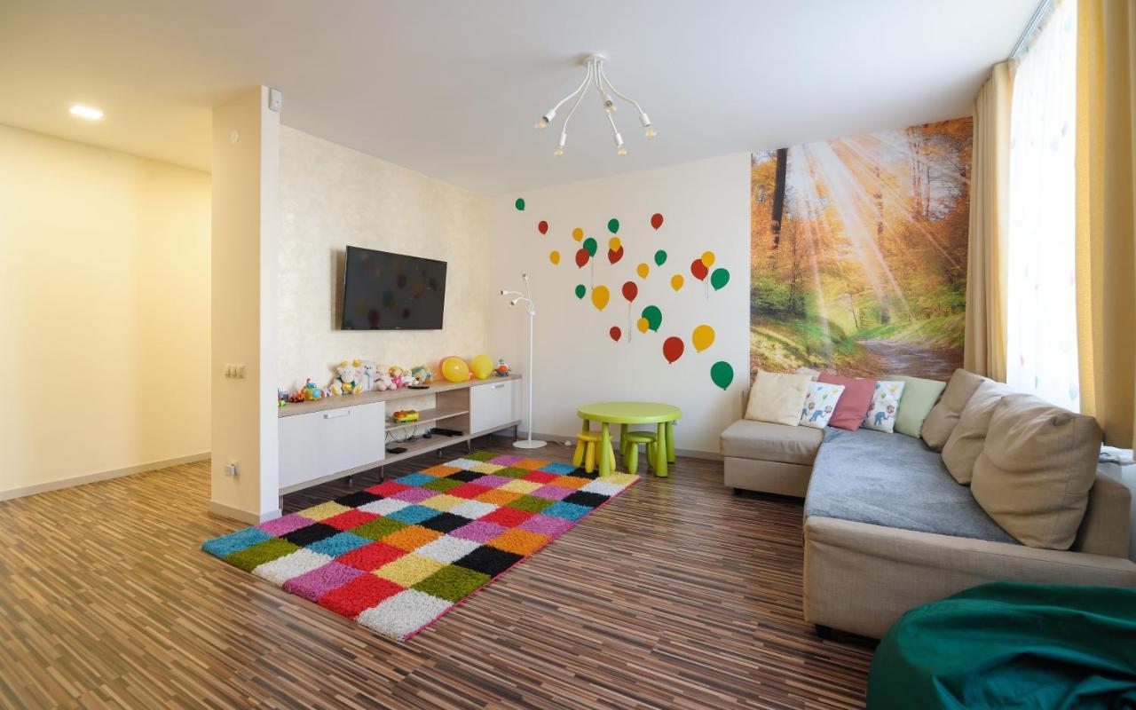 Colored Balloons - 3 Bedrooms, 3 Bathrooms, Equipped Large Apartments Lviv Exterior foto