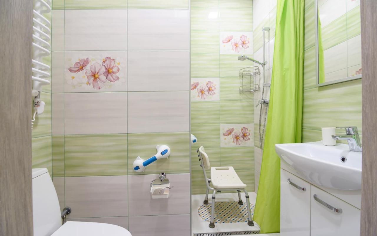 Colored Balloons - 3 Bedrooms, 3 Bathrooms, Equipped Large Apartments Lviv Exterior foto