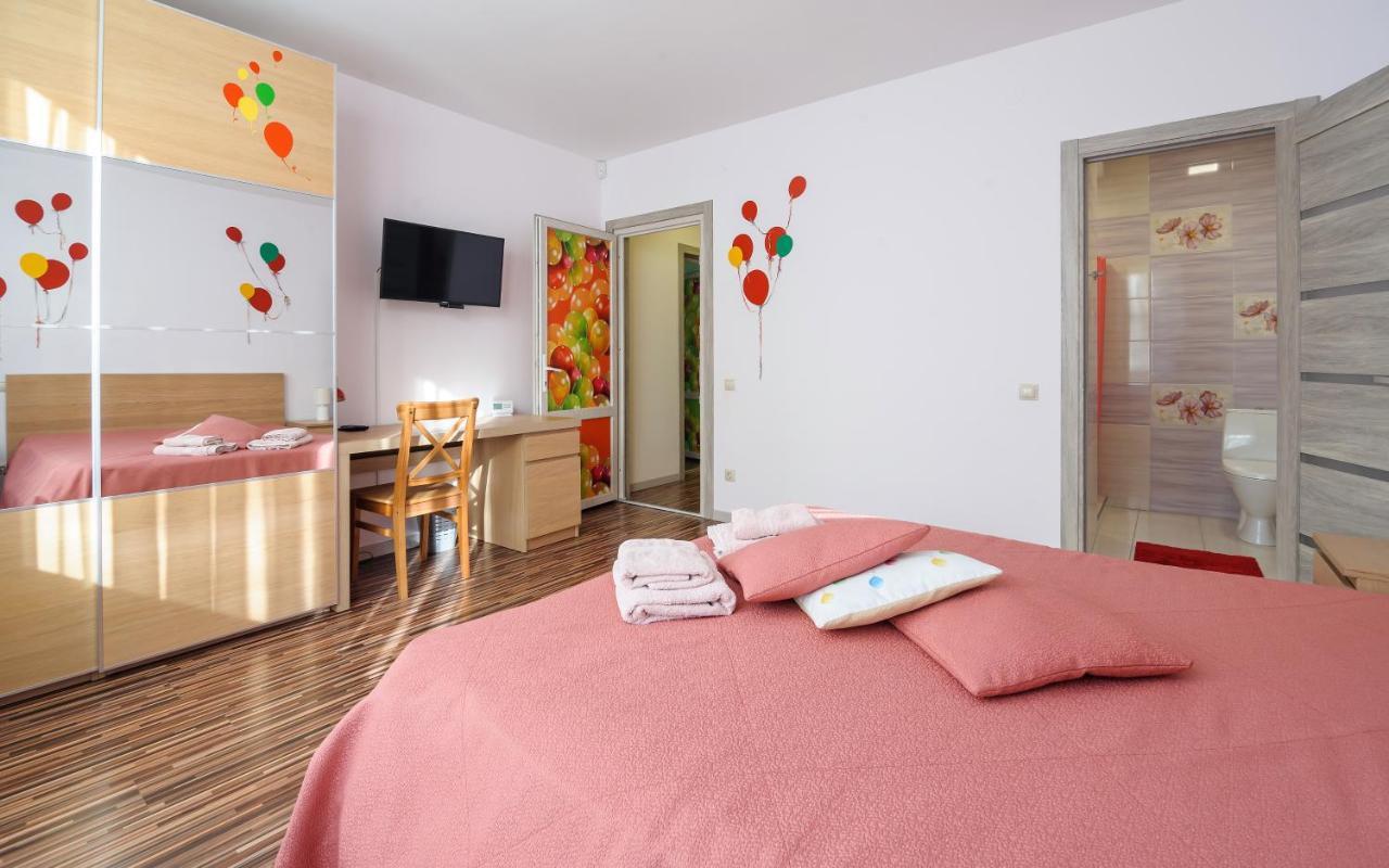 Colored Balloons - 3 Bedrooms, 3 Bathrooms, Equipped Large Apartments Lviv Exterior foto