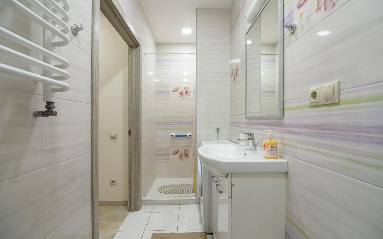 Colored Balloons - 3 Bedrooms, 3 Bathrooms, Equipped Large Apartments Lviv Exterior foto